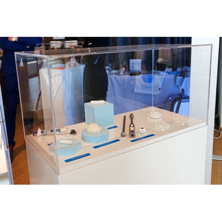 Plexiglas vitrinekap | plexiglas stolp | maquettekap op maat Plexiglas vitrinekap | plexiglas stolp | maquettekap op maat