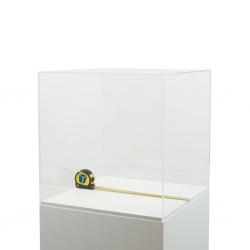 Plexiglas vitrinekap | plexiglas stolp | maquettekap op maat