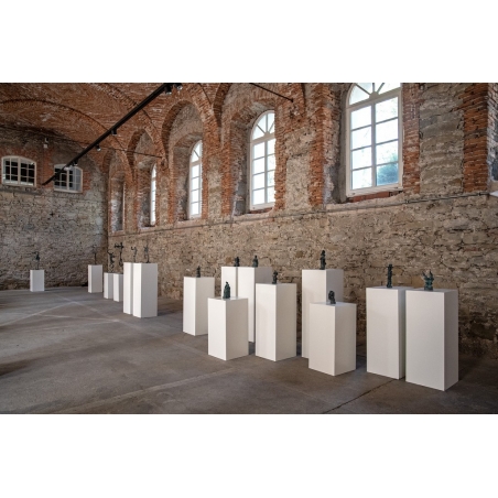 witte sokkels | plantenzuilen | zuilen wit