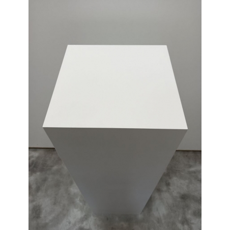 Solits sokkel kleur, NCS S 2002-Y, 30 x 30 x 100 cm (LxBxH) - SALE Solits sokkel kleur, NCS S 2002-Y, 30 x 30 x 100 cm (LxBxH) - SALE