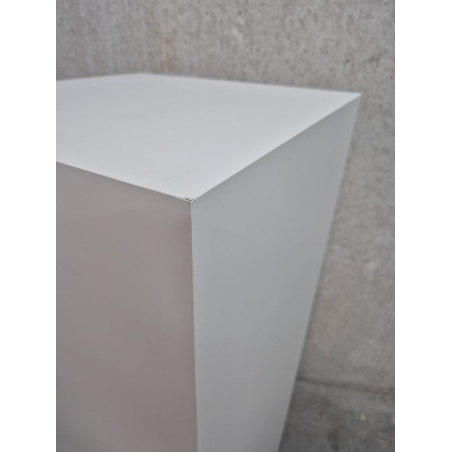 Solits sokkel wit mat, 45 x 45 x 115 cm (LxBxH) - SALE Solits sokkel wit mat, 45 x 45 x 115 cm (LxBxH) - SALE