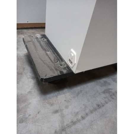 Solits sokkel wit mat, 30 x 30 x 100 cm (LxBxH) met glazen vitrinekast, 30 x 30 x 30 cm (lxbxh) - SALE