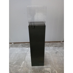 Solits sokkel zwart hoogglans, 30 x 30 x 100 cm (LxBxH) met plexiglas vitrinekap, 30 x 30 x 30 cm (lxbxh) - SALE