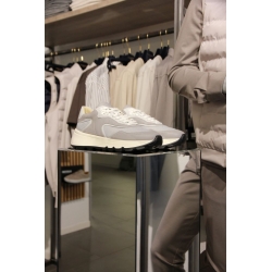 spiegel sokkel (plexiglas), 30 x 30 x 100 cm (lxbxh)