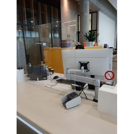 Staande plexiglas beschermwand / heldere afscherming voor balie - recht model Staande plexiglas beschermwand / heldere afscherming voor balie - recht model