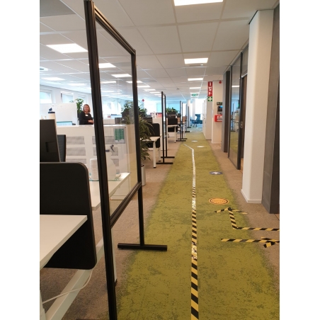 Staande verplaatsbare plexiglazen wand Staande verplaatsbare plexiglazen wand