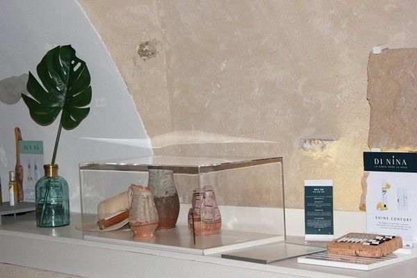 vitrinekap voor museum Bastia in Corsica